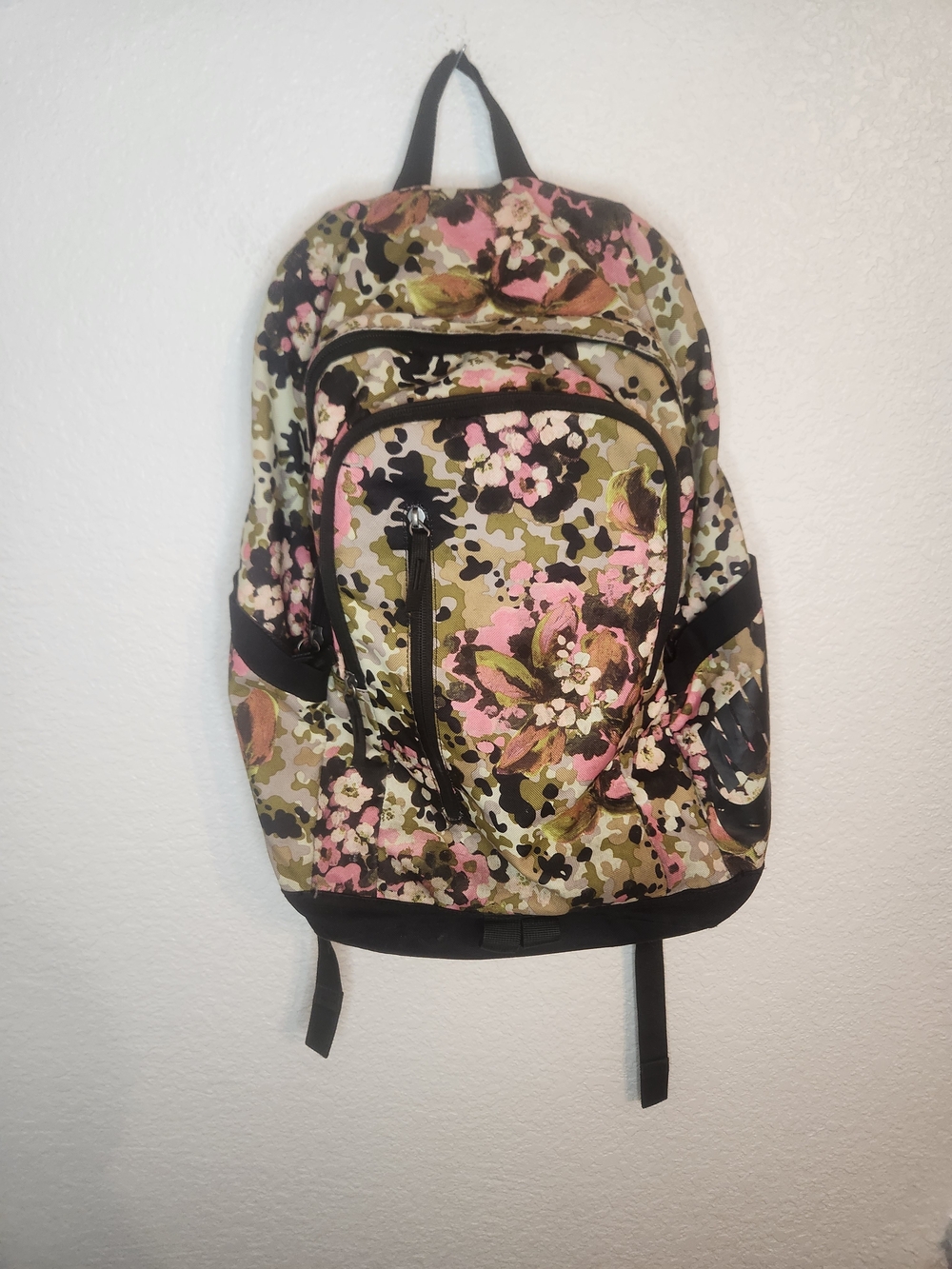 AUTHENTIC NIKE 72 ALL ACCESS SOLEDAY BACKPACK Floral Camo Pink & Green Women's